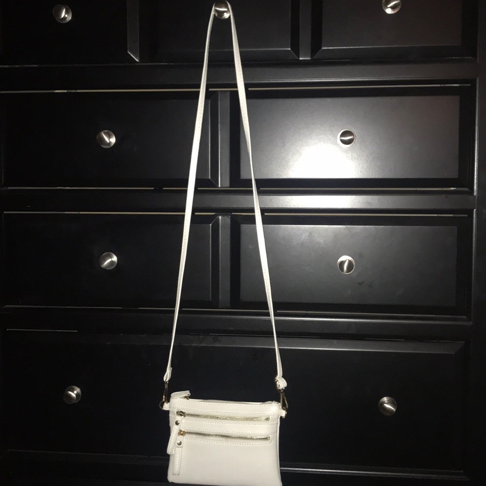Adjustable crossbody bag-White & gold
